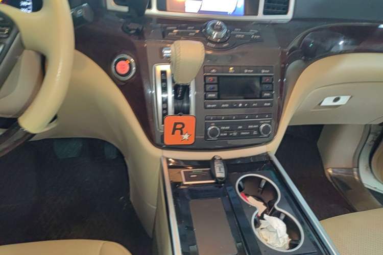 Used Nissan Quest 2015 3.5L SL Gear Lever