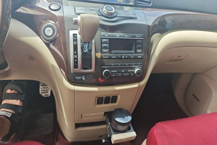 Used Nissan Quest 2015 3.5L SL Gear Lever