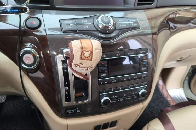 Used Nissan Quest 2015 3.5L SL Gear Lever