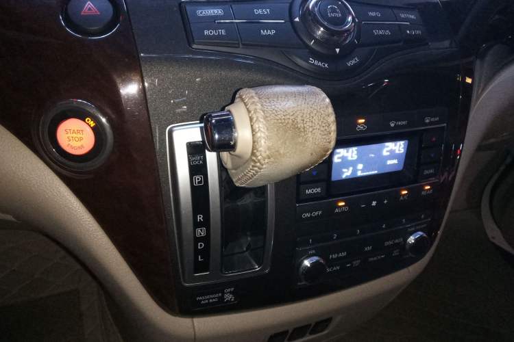 Used Nissan Quest 2015 3.5L SL Gear Lever