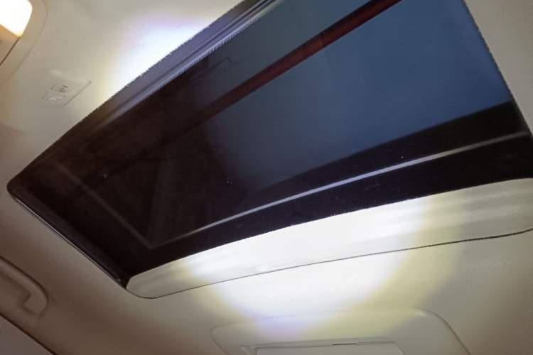Used Nissan Quest 2015 3.5L SL Headliner