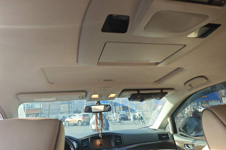 Used Nissan Quest 2015 3.5L SL Headliner