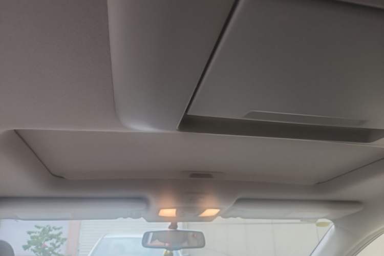 Used Nissan Quest 2015 3.5L SL Headliner