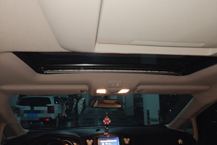 Used Nissan Quest 2015 3.5L SL Headliner