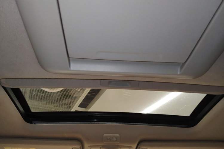 Used Nissan Quest 2015 3.5L SL Headliner