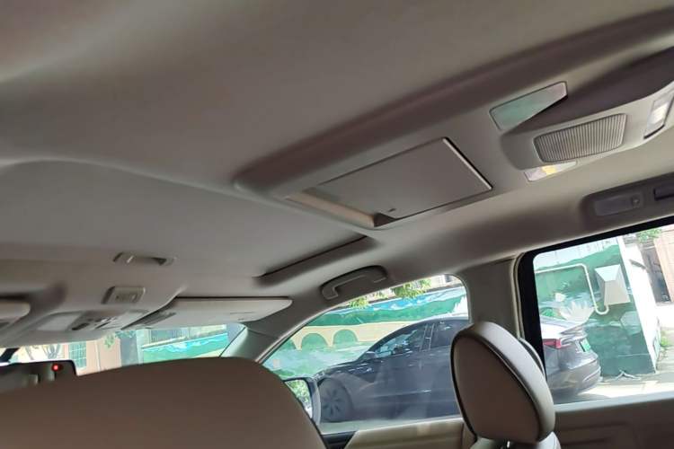 Used Nissan Quest 2015 3.5L SL Headliner
