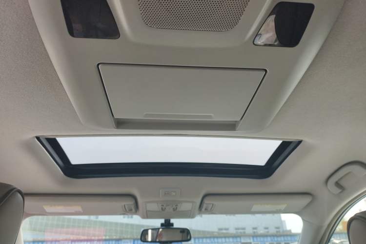 Used Nissan Quest 2015 3.5L SL Headliner