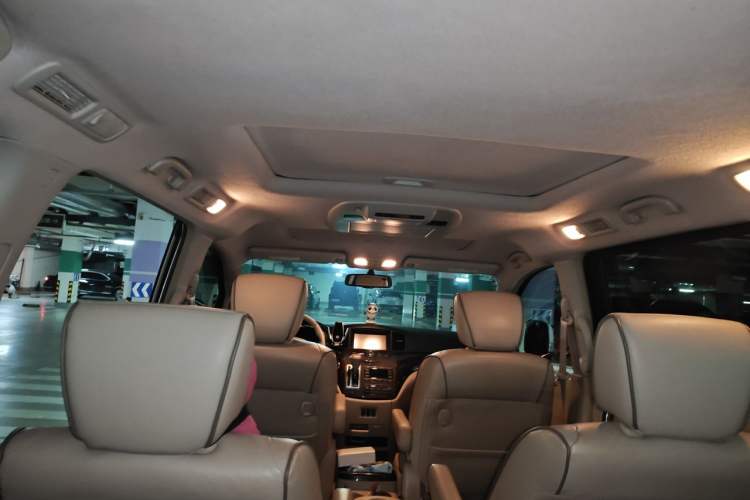 Used Nissan Quest 2015 3.5L SL Headliner