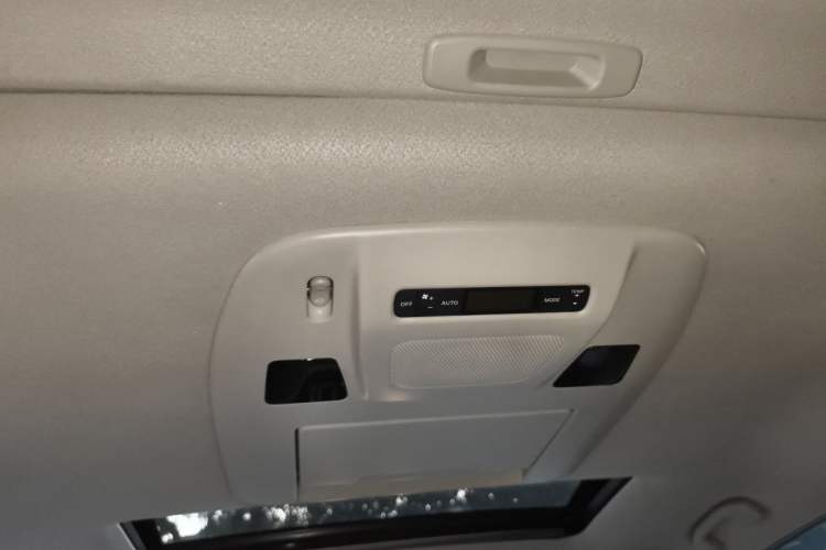 Used Nissan Quest 2015 3.5L SL Headliner