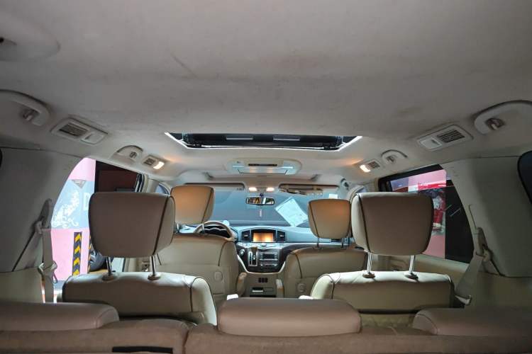 Used Nissan Quest 2015 3.5L SL Headliner