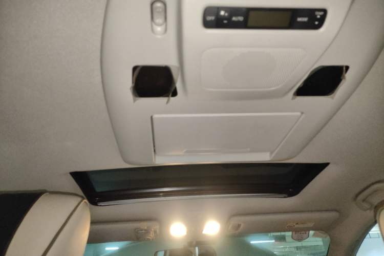 Used Nissan Quest 2015 3.5L SL Headliner