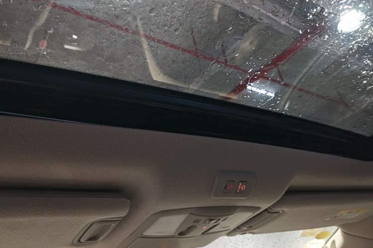 Used Nissan Quest 2015 3.5L SL Headliner