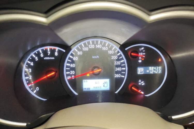 Used Nissan Quest 2015 3.5L SL Instrument Cluster