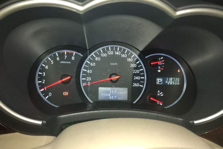 Used Nissan Quest 2015 3.5L SL Instrument Cluster