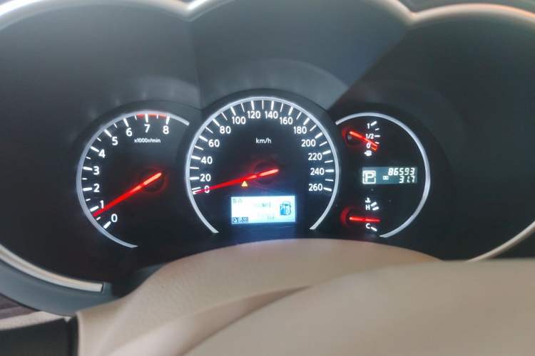 Used Nissan Quest 2015 3.5L SL Instrument Cluster