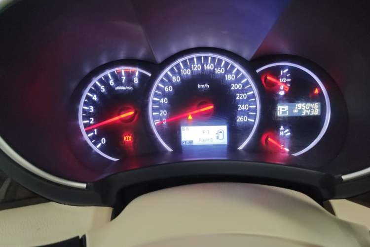 Used Nissan Quest 2015 3.5L SL Instrument Cluster