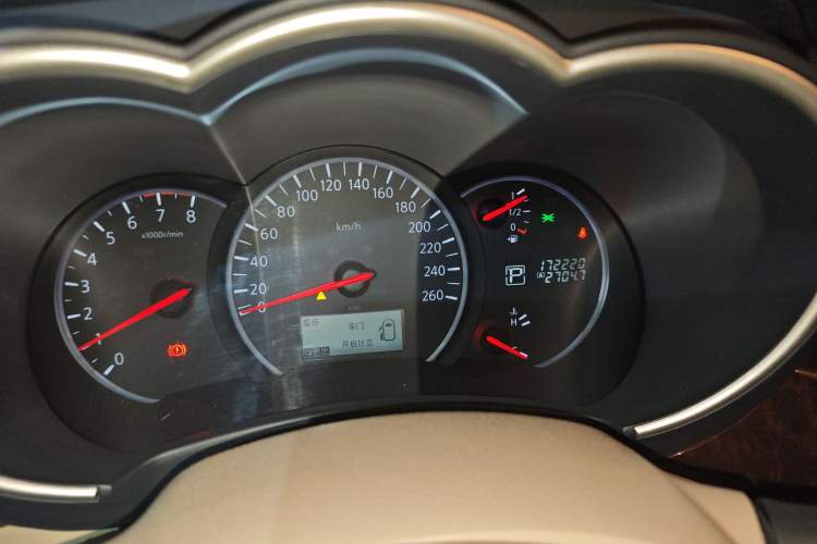 Used Nissan Quest 2015 3.5L SL Instrument Cluster