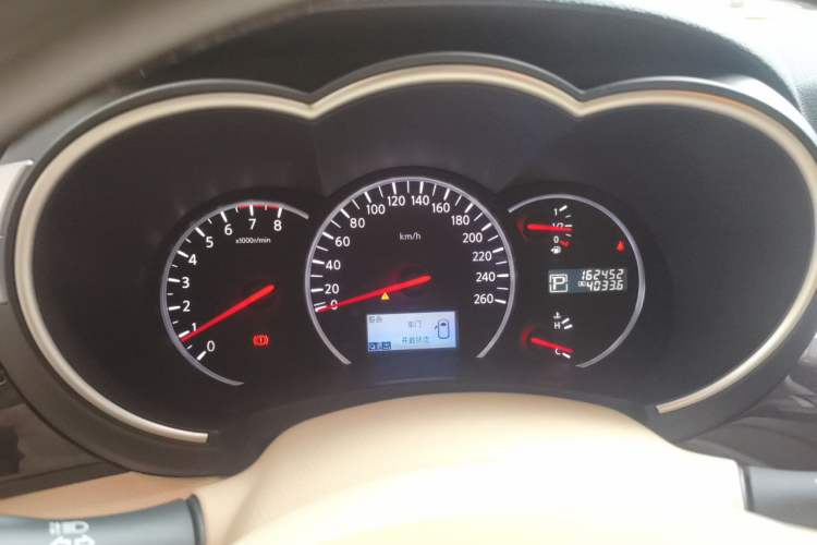 Used Nissan Quest 2015 3.5L SL Instrument Cluster