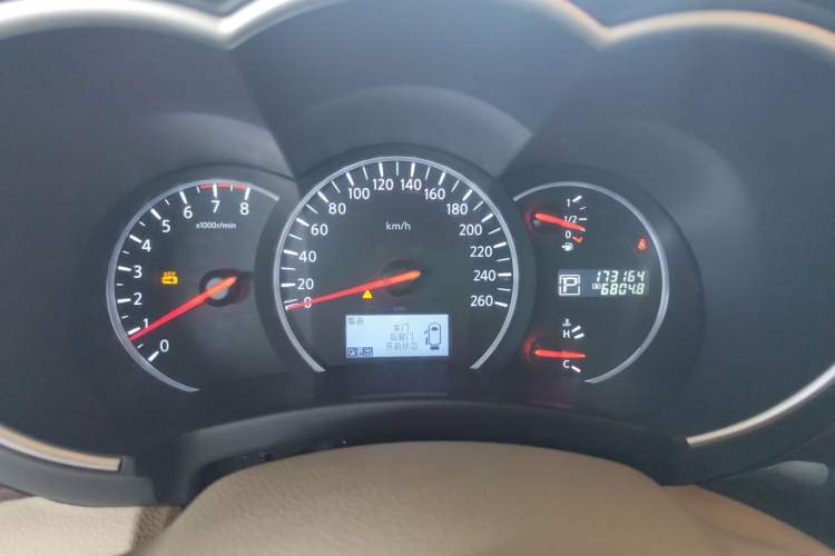Used Nissan Quest 2015 3.5L SL Instrument Cluster