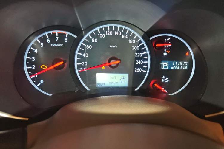 Used Nissan Quest 2015 3.5L SL Instrument Cluster