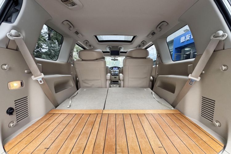Used Nissan Quest 2015 3.5L SL Interior 13