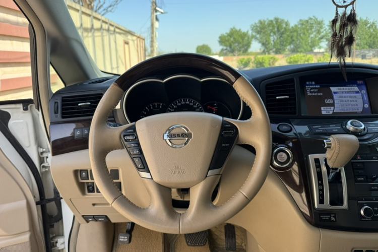 Used Nissan Quest 2015 3.5L SL Interior 2