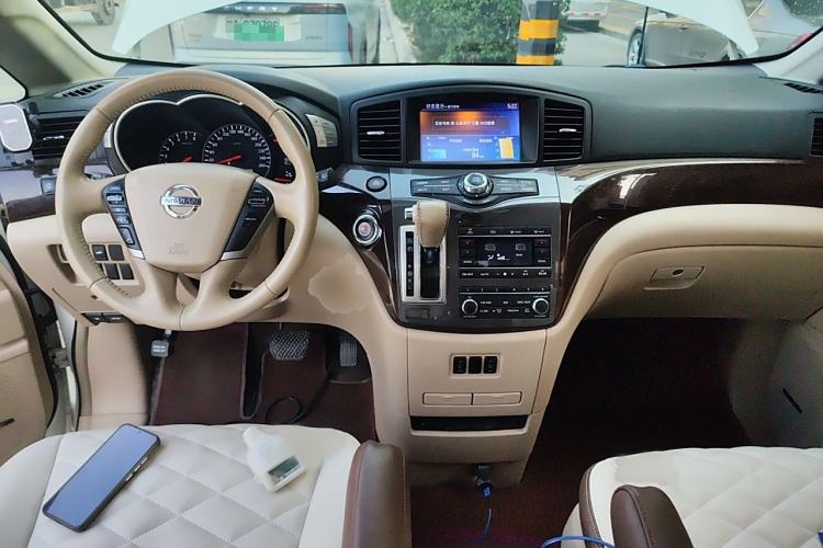 Used Nissan Quest 2015 3.5L SL Interior 2