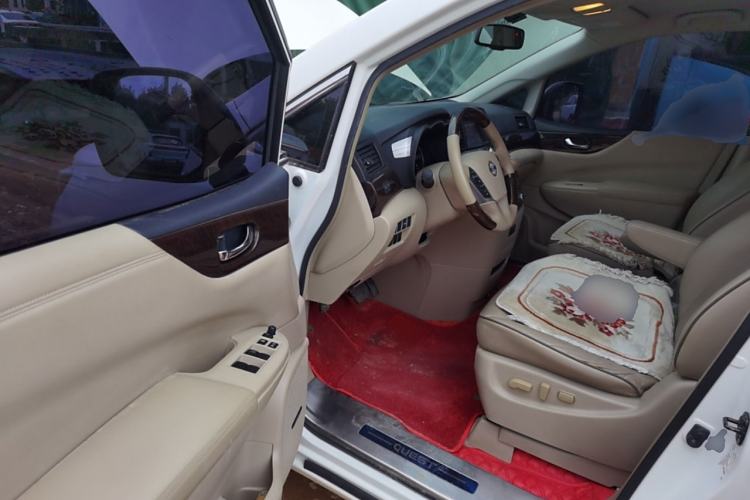 Used Nissan Quest 2015 3.5L SL Interior 3