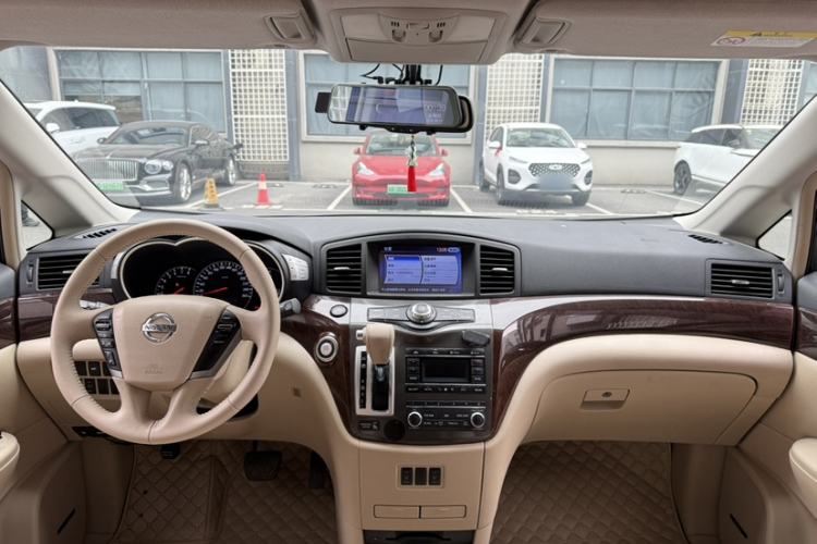 Used Nissan Quest 2015 3.5L SL Interior 4