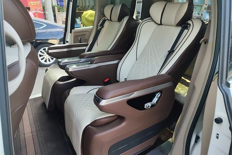 Used Nissan Quest 2015 3.5L SL Interior 4