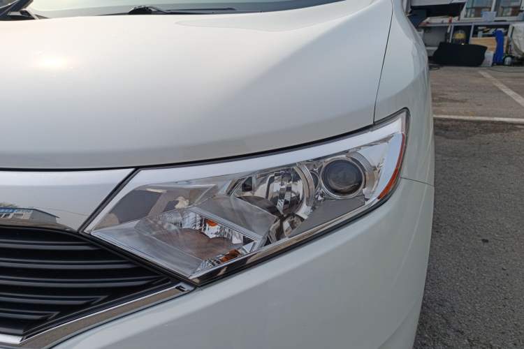 Used Nissan Quest 2015 3.5L SL Left Front Headlight