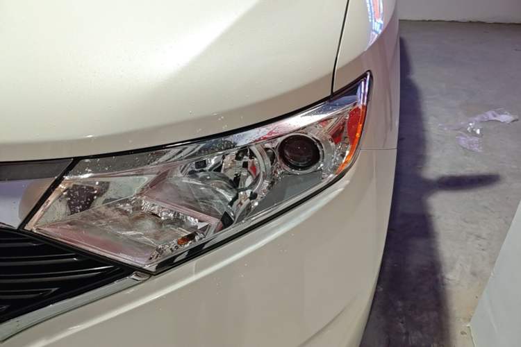 Used Nissan Quest 2015 3.5L SL Left Front Headlight