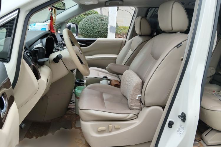 Used Nissan Quest 2015 3.5L SL Left Front Seat