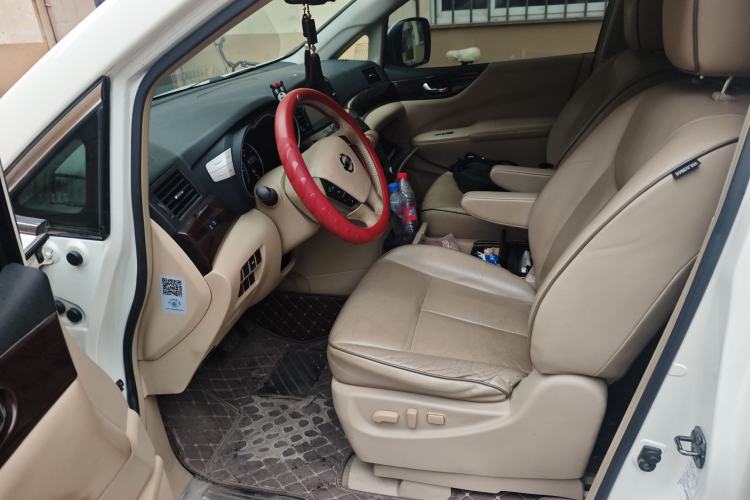 Used Nissan Quest 2015 3.5L SL Left Front Seat