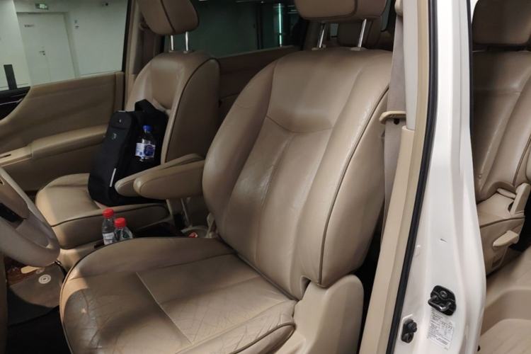Used Nissan Quest 2015 3.5L SL Left Front Seat