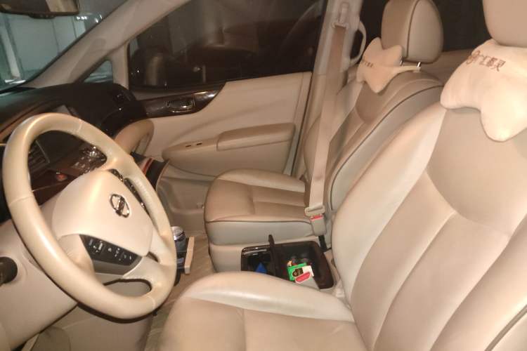 Used Nissan Quest 2015 3.5L SL Left Front Seat