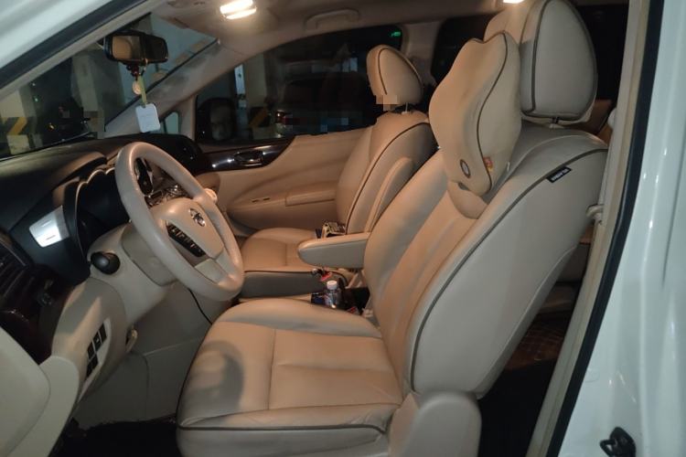 Used Nissan Quest 2015 3.5L SL Left Front Seat
