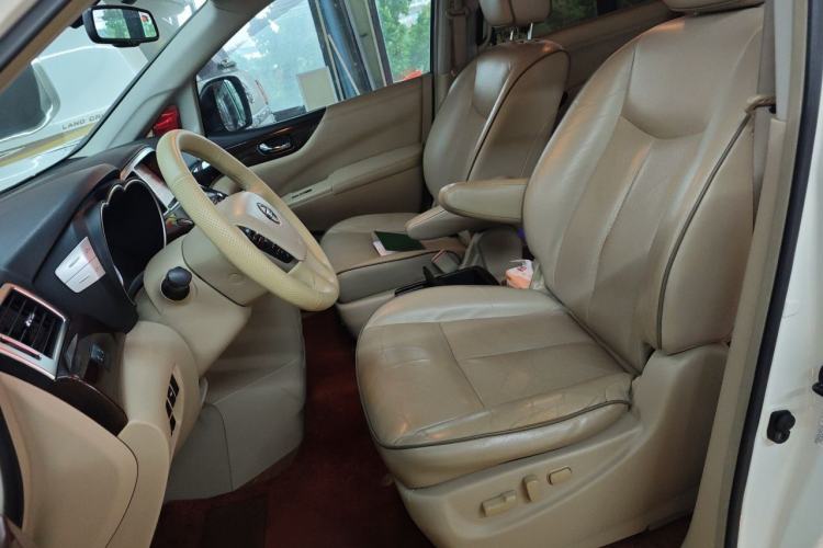 Used Nissan Quest 2015 3.5L SL Left Front Seat