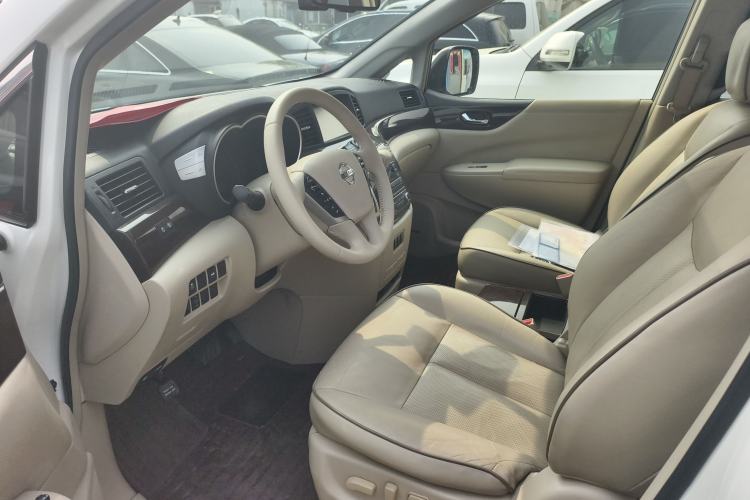 Used Nissan Quest 2015 3.5L SL Left Front Seat