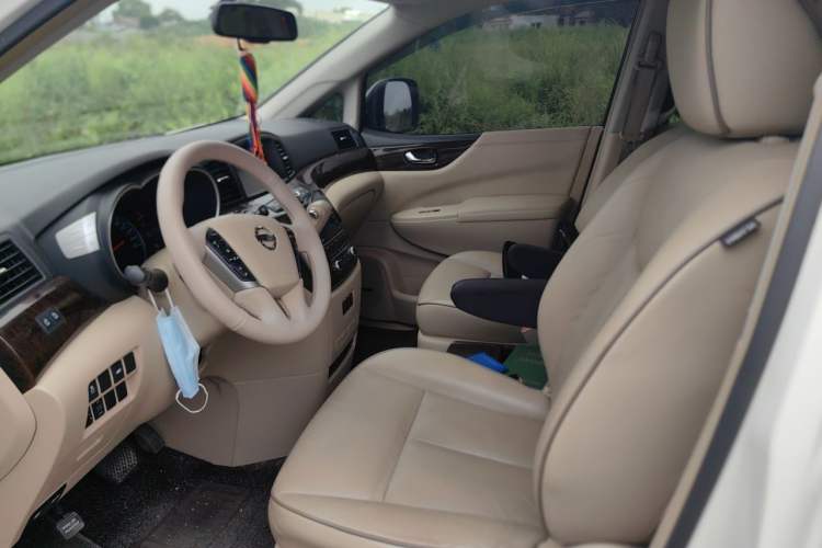 Used Nissan Quest 2015 3.5L SL Left Front Seat