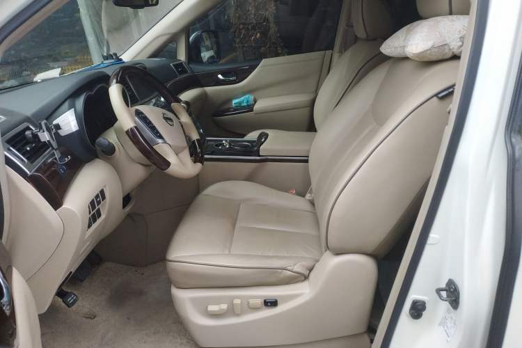 Used Nissan Quest 2015 3.5L SL Left Front Seat