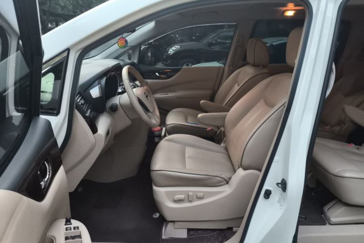 Used Nissan Quest 2015 3.5L SL Left Front Seat