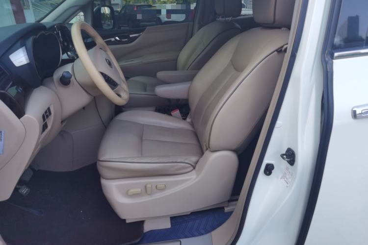 Used Nissan Quest 2015 3.5L SL Left Front Seat