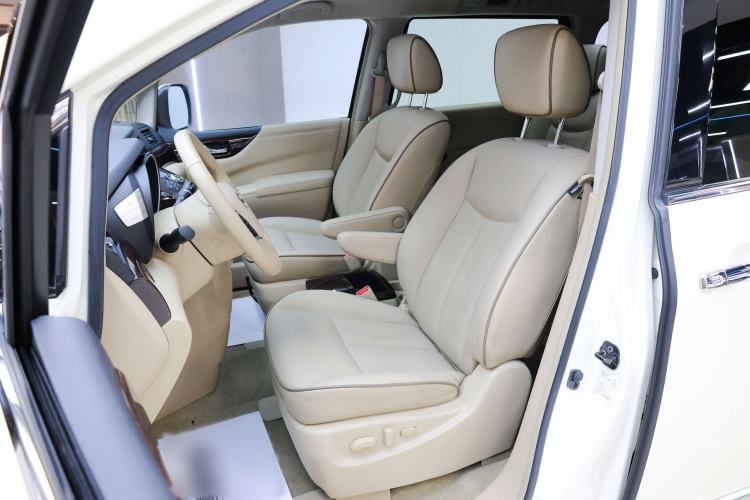 Used Nissan Quest 2015 3.5L SL Left Front Seat