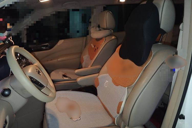 Used Nissan Quest 2015 3.5L SL Left Front Seat