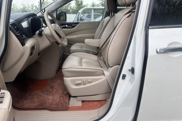 Used Nissan Quest 2015 3.5L SL Left Front Seat