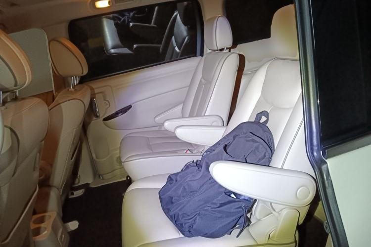Used Nissan Quest 2015 3.5L SL Left Rear Seat
