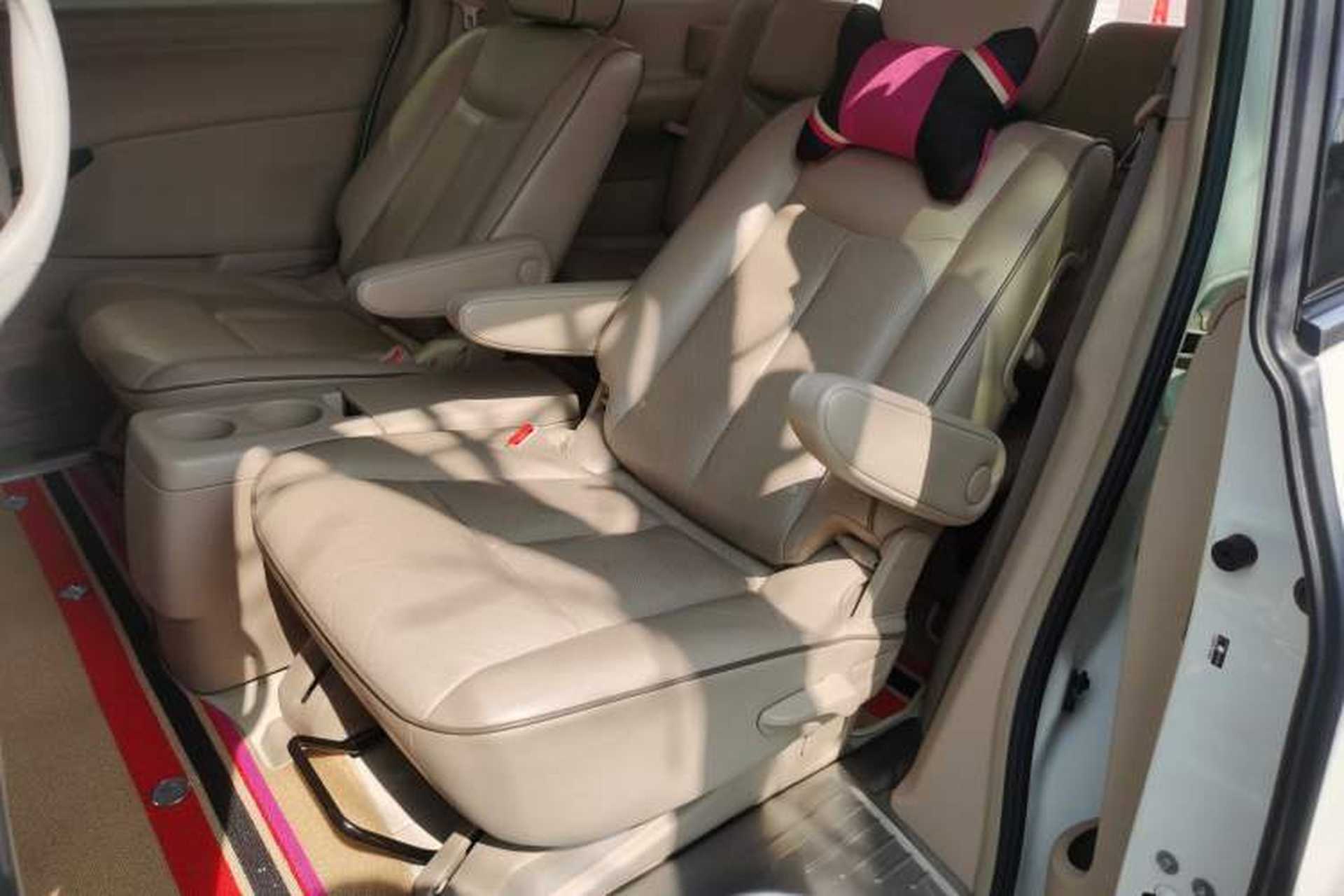 Used Nissan Quest 2015 3.5L SL Left Rear Seat