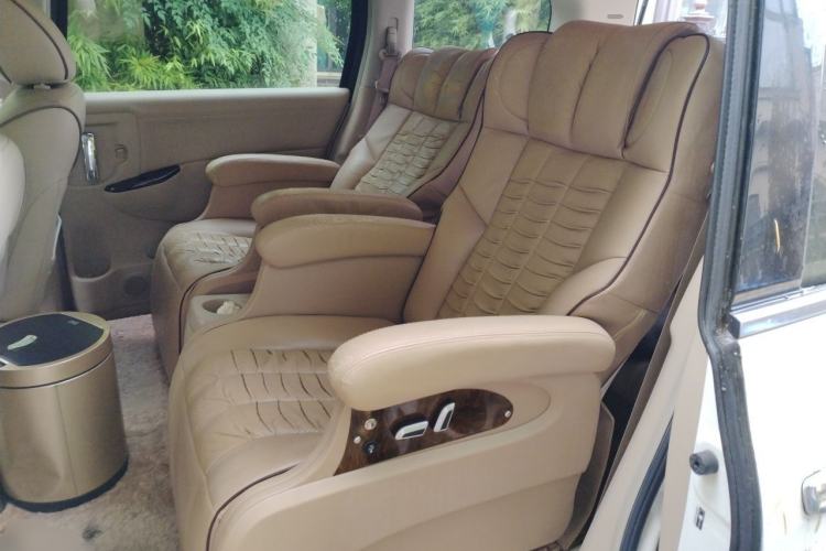 Used Nissan Quest 2015 3.5L SL Left Rear Seat