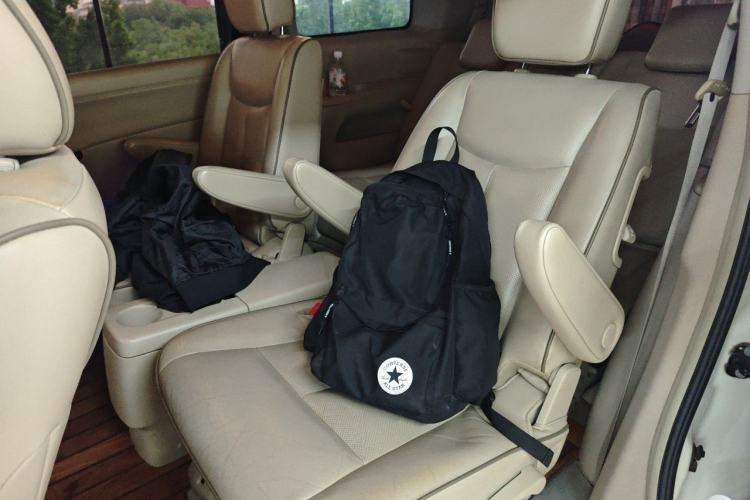 Used Nissan Quest 2015 3.5L SL Left Rear Seat